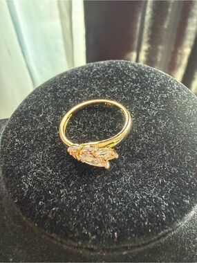 Gold Leaf Accent Ring - Women's Jewelry